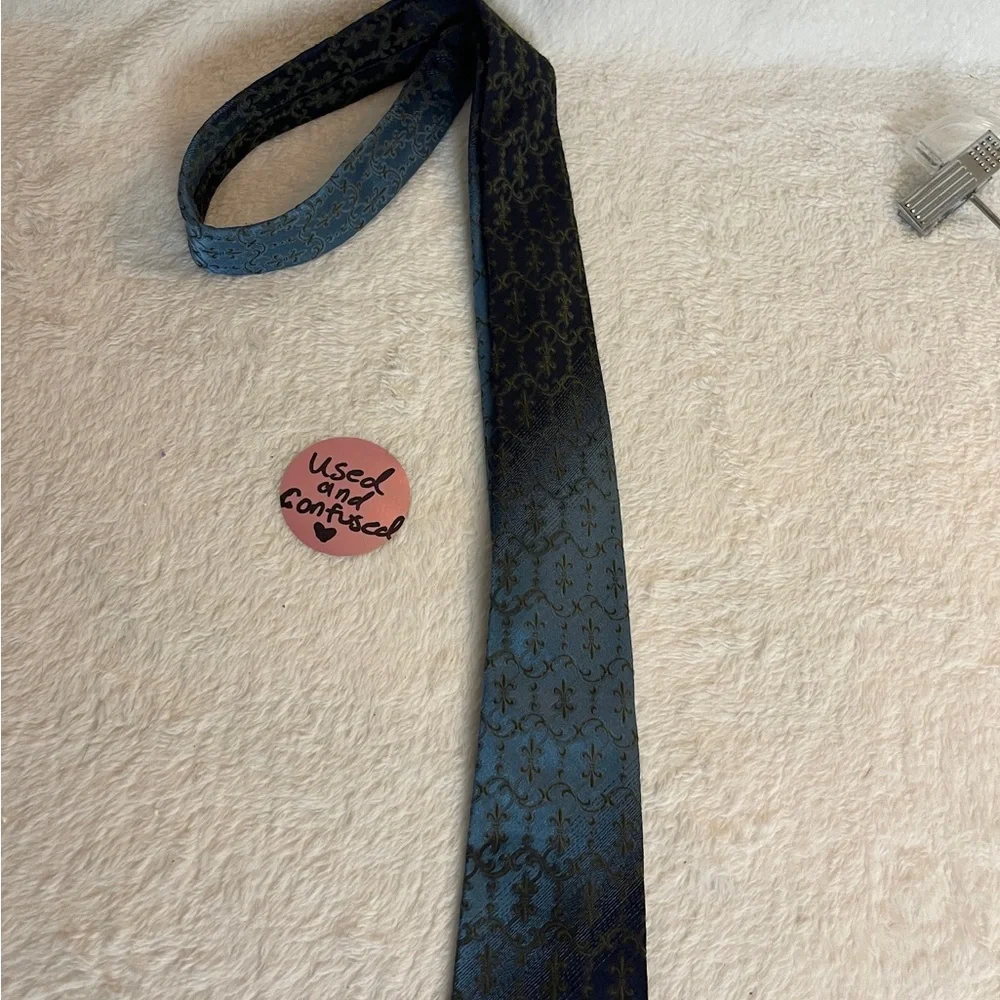 Wembley Blue and Gold Patterned Tie - Picture 3 of 5